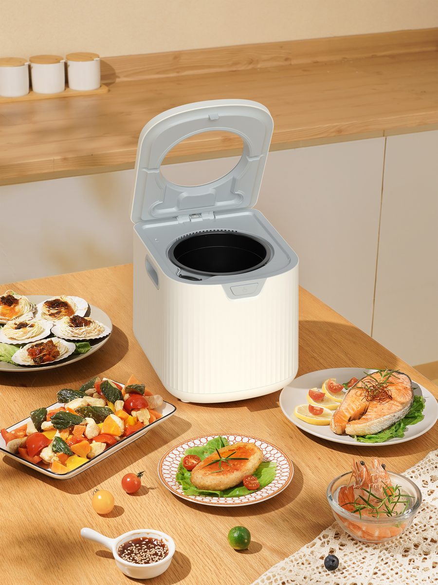 CY03 composter on the dining table